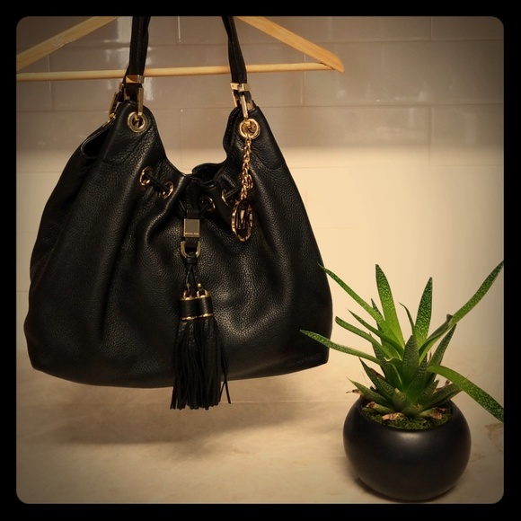 Michael Kors Handbags - Michael Kors large Camden bag